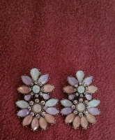 schicke Blumenohrringe
