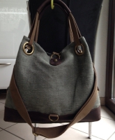 Hochwertige Umhängetasche Leder Teilbesatz