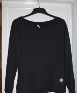 schwarzer dicker Pulli