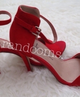 rote Sandaletten