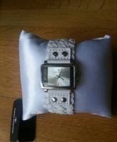 Weiße Tom Tailor Uhr Leder