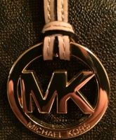 Handtasche (Michael Kors) sehr gut erhalten =)