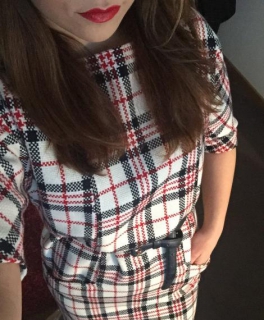 Sehr schönes kariertes Kleid