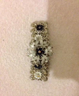 Armband mlt schwarz silbernen Blumen 