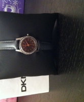 DKNY - Lederarmbanduhr 