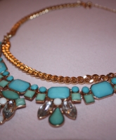 Statementkette mint-türkis, gold von forever21