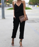 Sheinside! Jumpsuit mit V-Ausschnitt