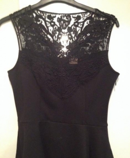 Spitzentop in schwarz