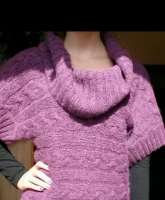 Flauschiger kurzarm Pullover von Esprit