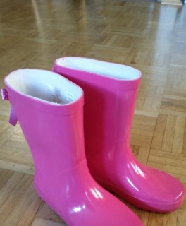 Pinke Gummistiefel mit Schleifchen