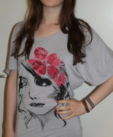 Schönes lockeres Long - Oberteil mit Fledermausärmeln