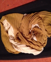 Beige Senffarbendes Tuch ! 