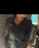 Schwarze Lederjacke mit Fledermauskragen - rockig - super Zustand