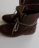 Braune Boots