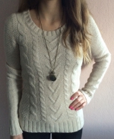 warmer Strickpullover mit Zopfmuster in beige 