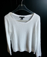Weißer Pullover 