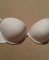 Weißer BH mit durchsichtigen Trägern (abnehmbar) und durchsichtigem Rücken in 80D von Censored/New Yorker