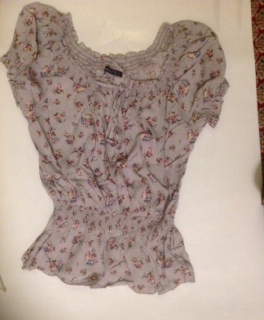 Blümchen Oberteil von Primark Grösse 36/38