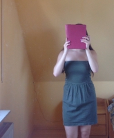 Olivgrünes Kleid von Review