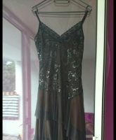 Kleid mit pailletten