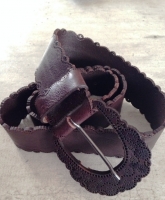 Brauner verspielter Gürtel