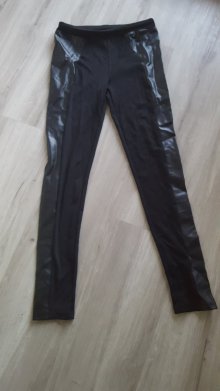 Schwarze Leggins