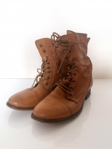 Braune Lederstiefeln