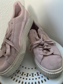 Rosa Puma Sneakers
