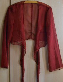 Rote Bolero-Jacke aus dünnem Stoff
